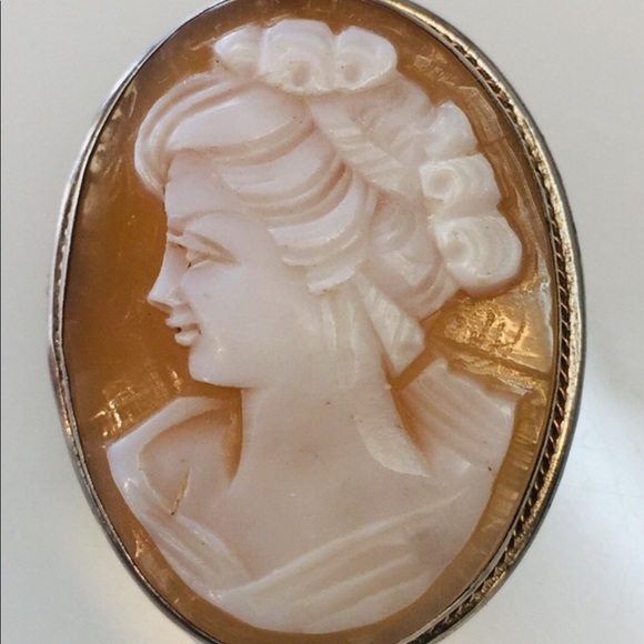 Vintage Jewelry - Vintage silver -genuine cameo brooch